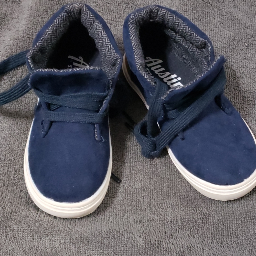 Austin Trading Co sneakers